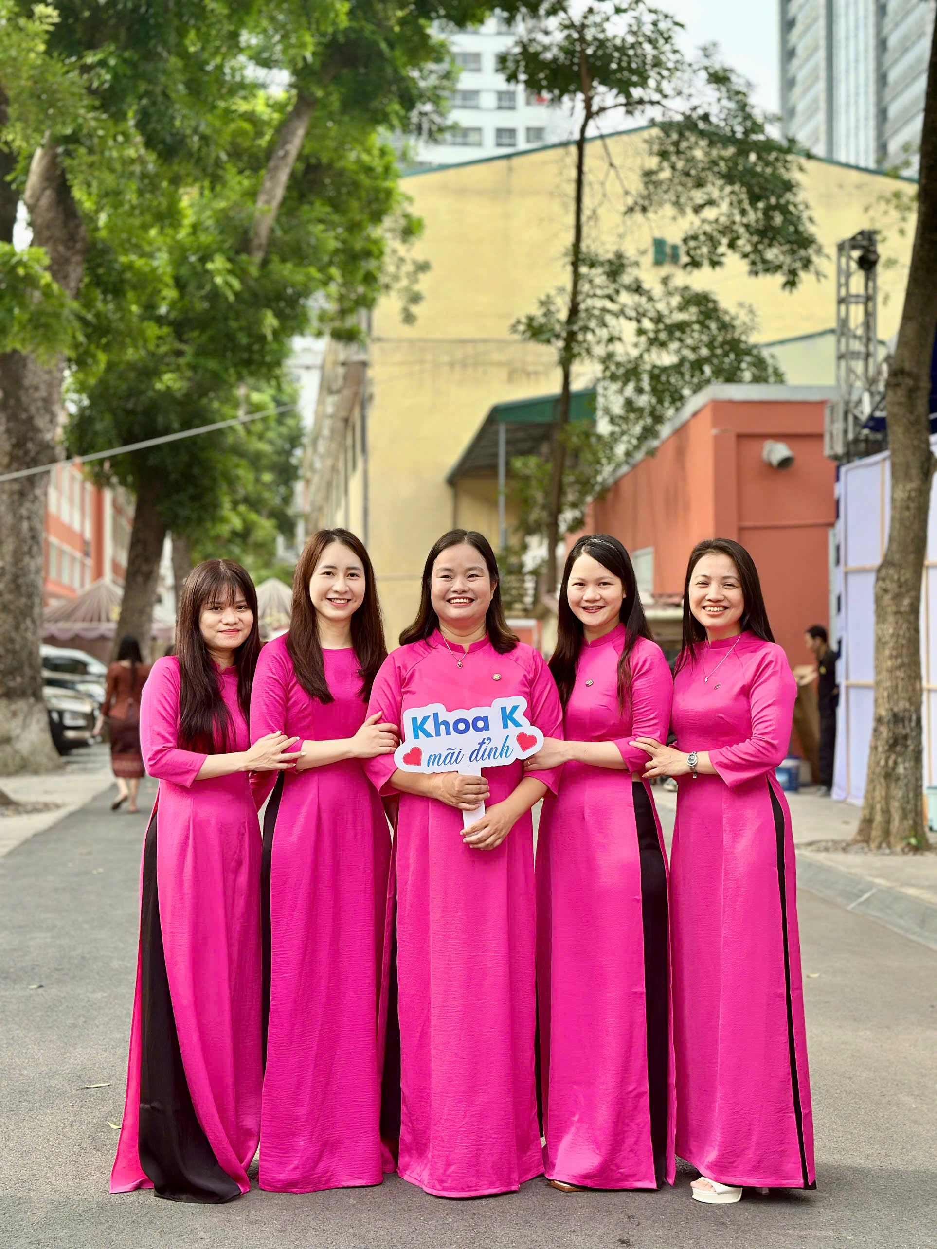 Ngành Thương mại Điện tử: Lớp Học Sáng Tạo và Năng Động của Thế Hệ Gen Z